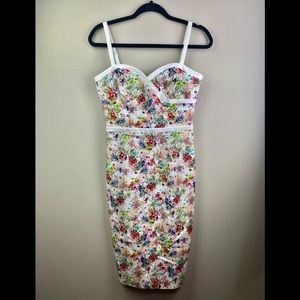 Black Halo Women’s Floral Sweetheart Neck Line NWT SIZE 4.
